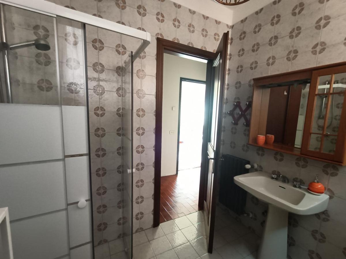 B&B Le Rose Crone Exteriör bild